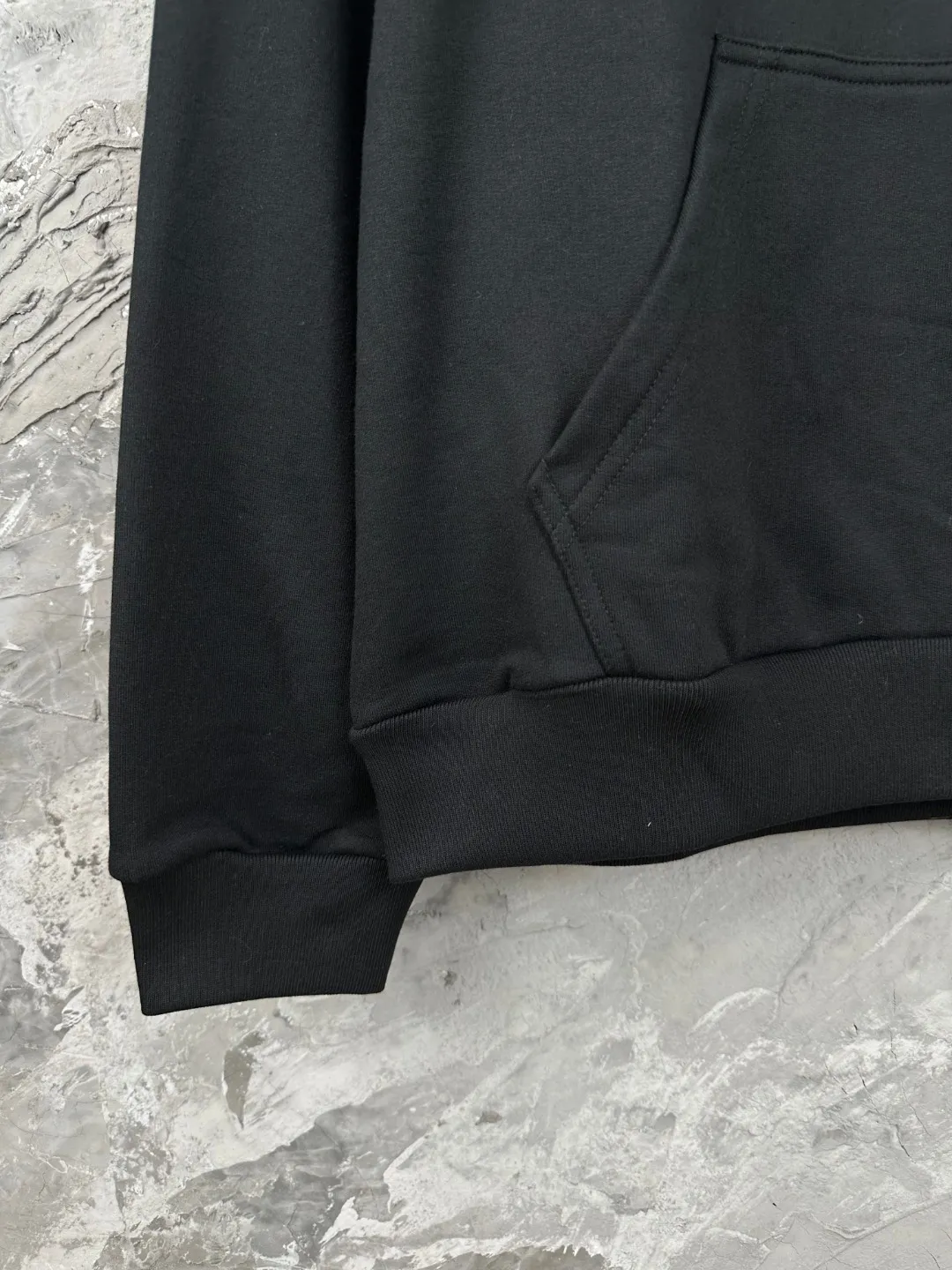 BALENCI*GA LOGO . . . . . 460g . Same Style -Color：Black -SIZE：Xs S M L 8988#